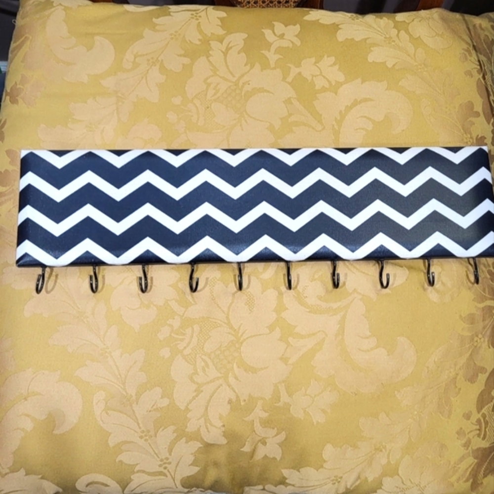 Wall mounted Velvet Backed Chevron Necklace Organizer 10 hooks *3/$30 Sale*